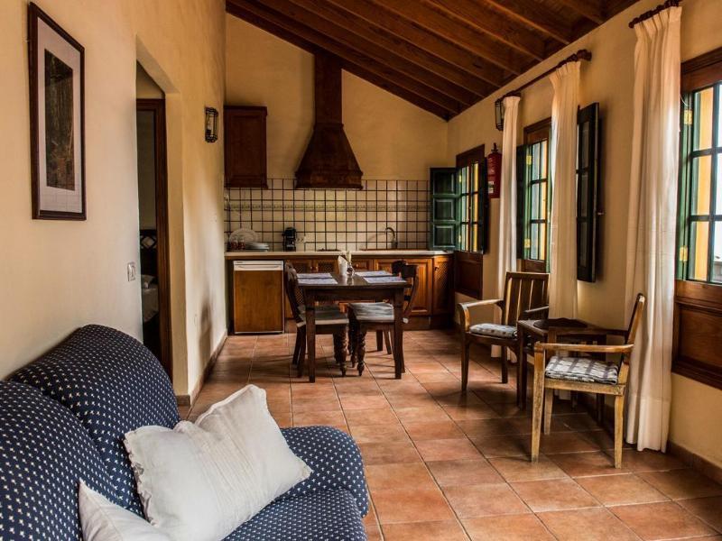 Las Casas Del Chorro Agulo Екстериор снимка