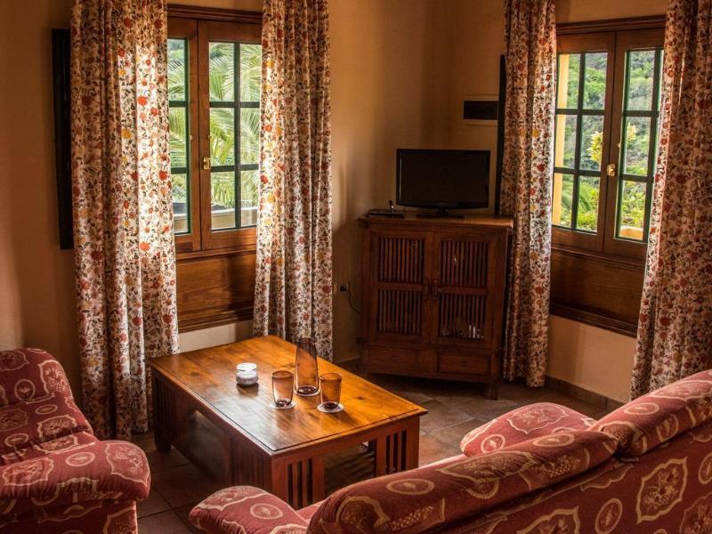 Las Casas Del Chorro Agulo Екстериор снимка