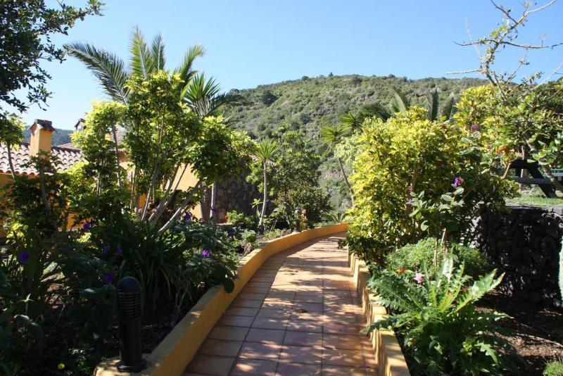 Las Casas Del Chorro Agulo Екстериор снимка