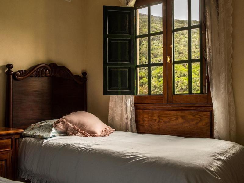 Las Casas Del Chorro Agulo Екстериор снимка