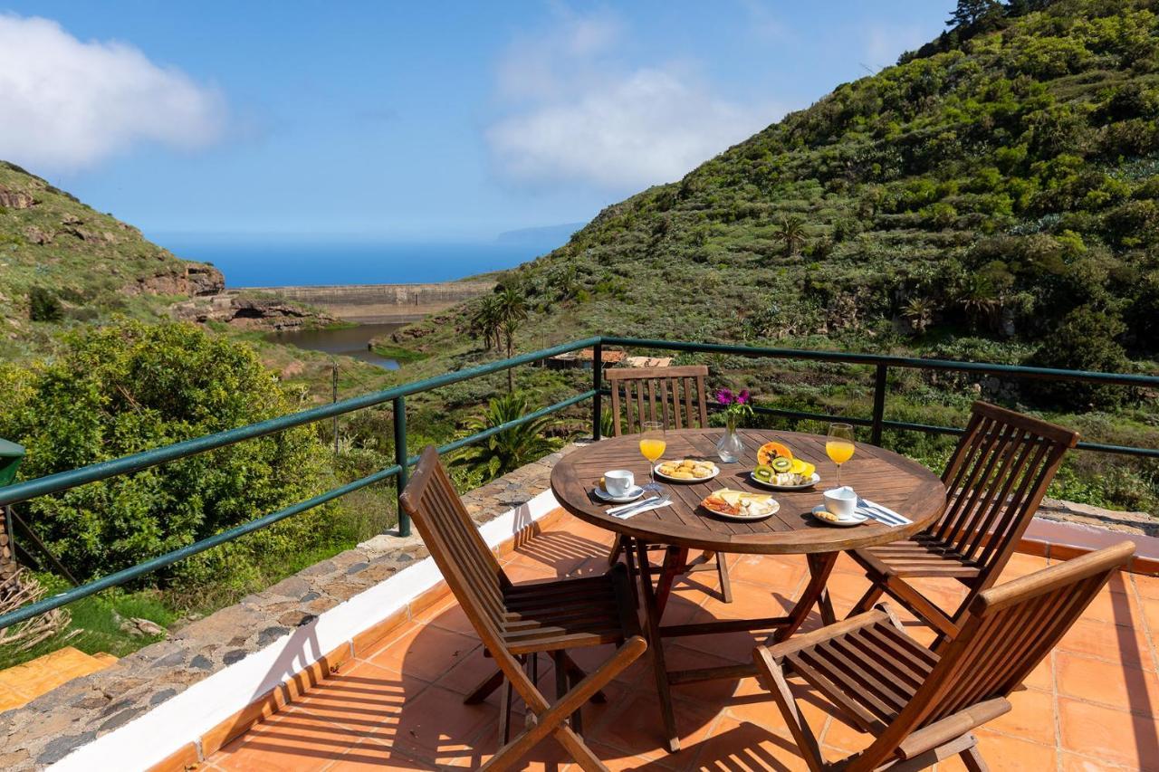 Las Casas Del Chorro Agulo Екстериор снимка