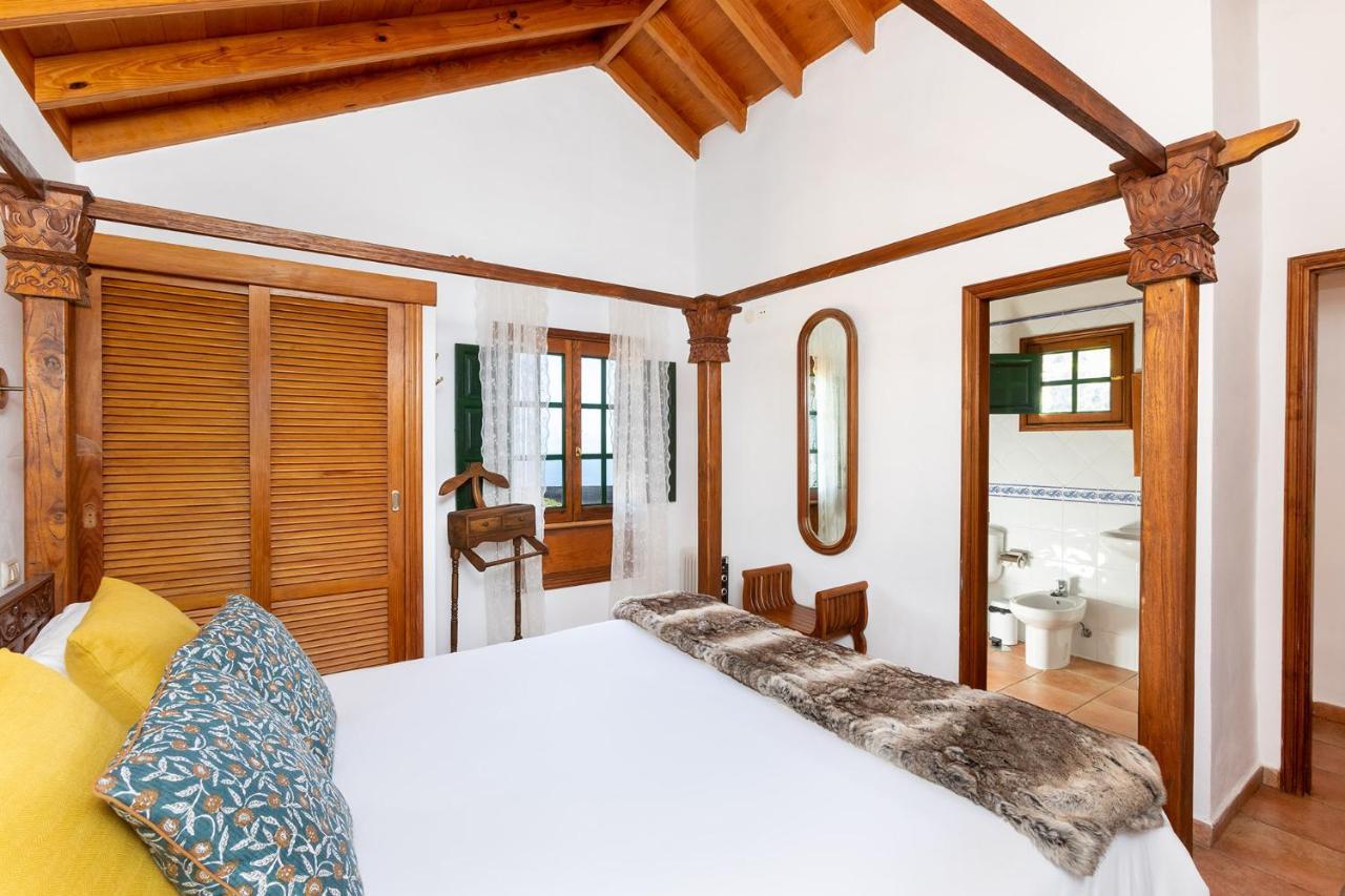 Las Casas Del Chorro Agulo Екстериор снимка