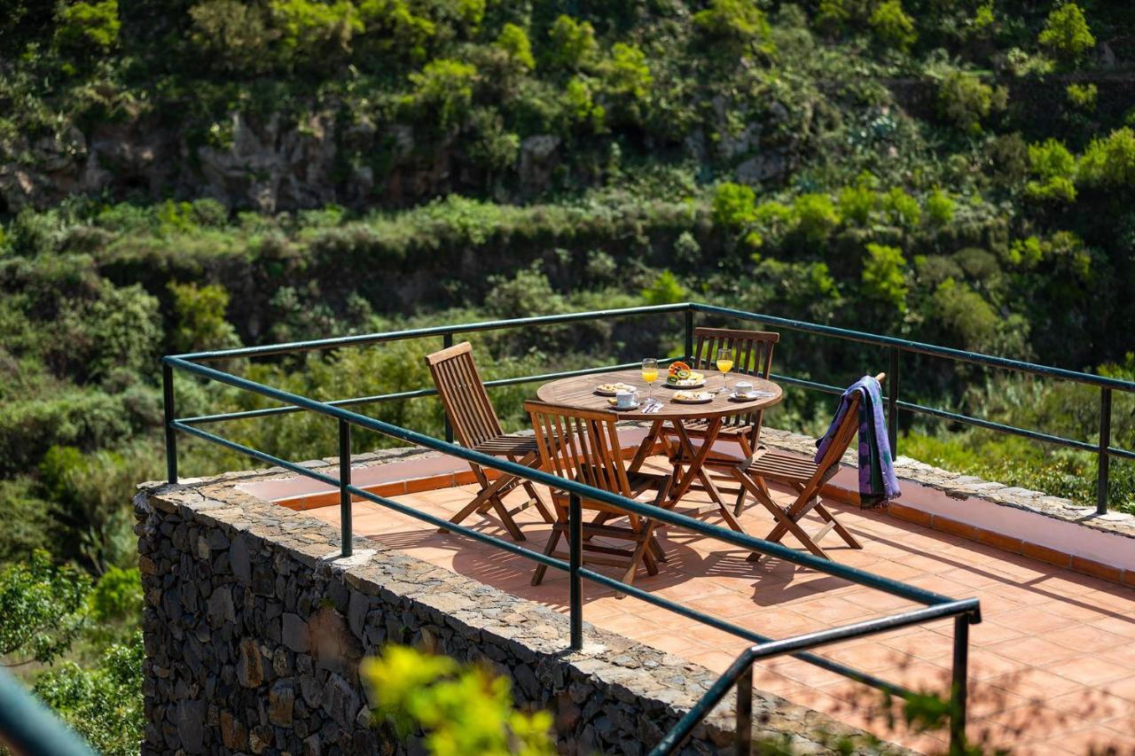 Las Casas Del Chorro Agulo Екстериор снимка