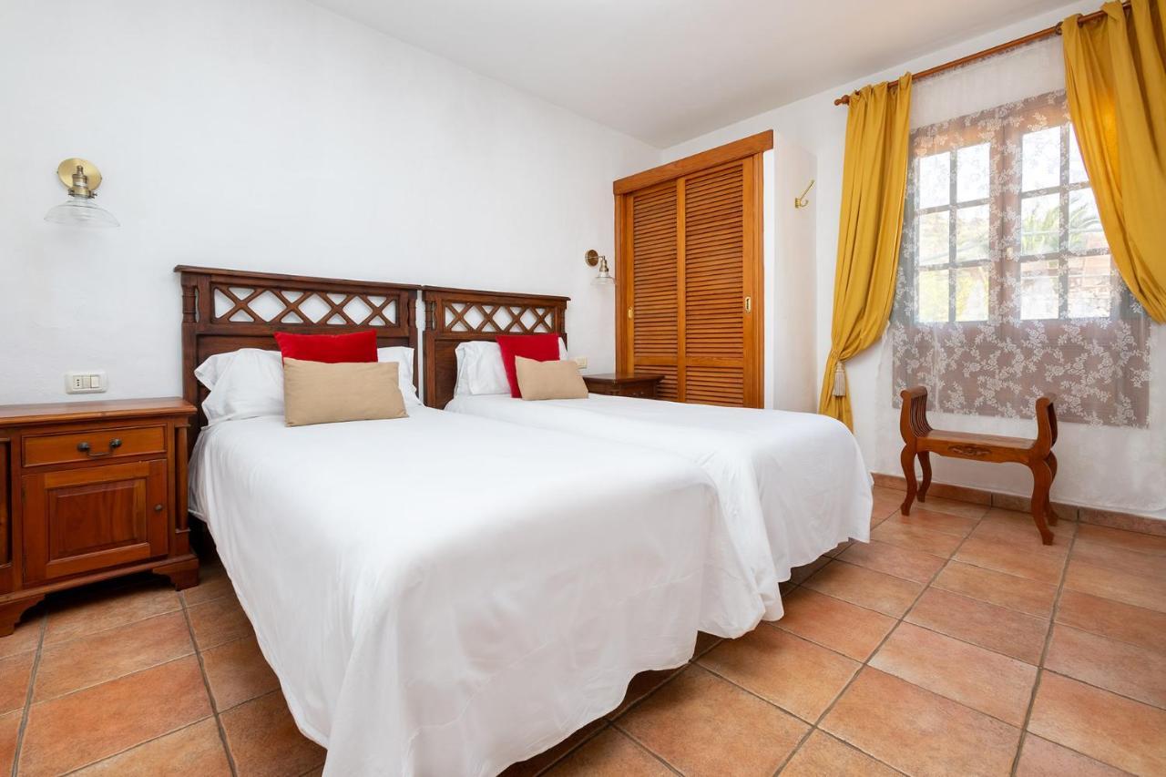 Las Casas Del Chorro Agulo Екстериор снимка